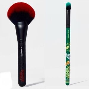 MAC Cosmetics Stranger Things Makeup Brush X 2 Powder Red & Hawkins High Brushes